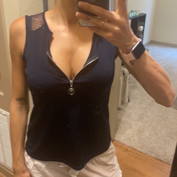 Cache cache navy blue t-shirt not sleeves size XS - Picture 6 of 8